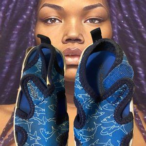 Tombik baby toddler shoes size 6